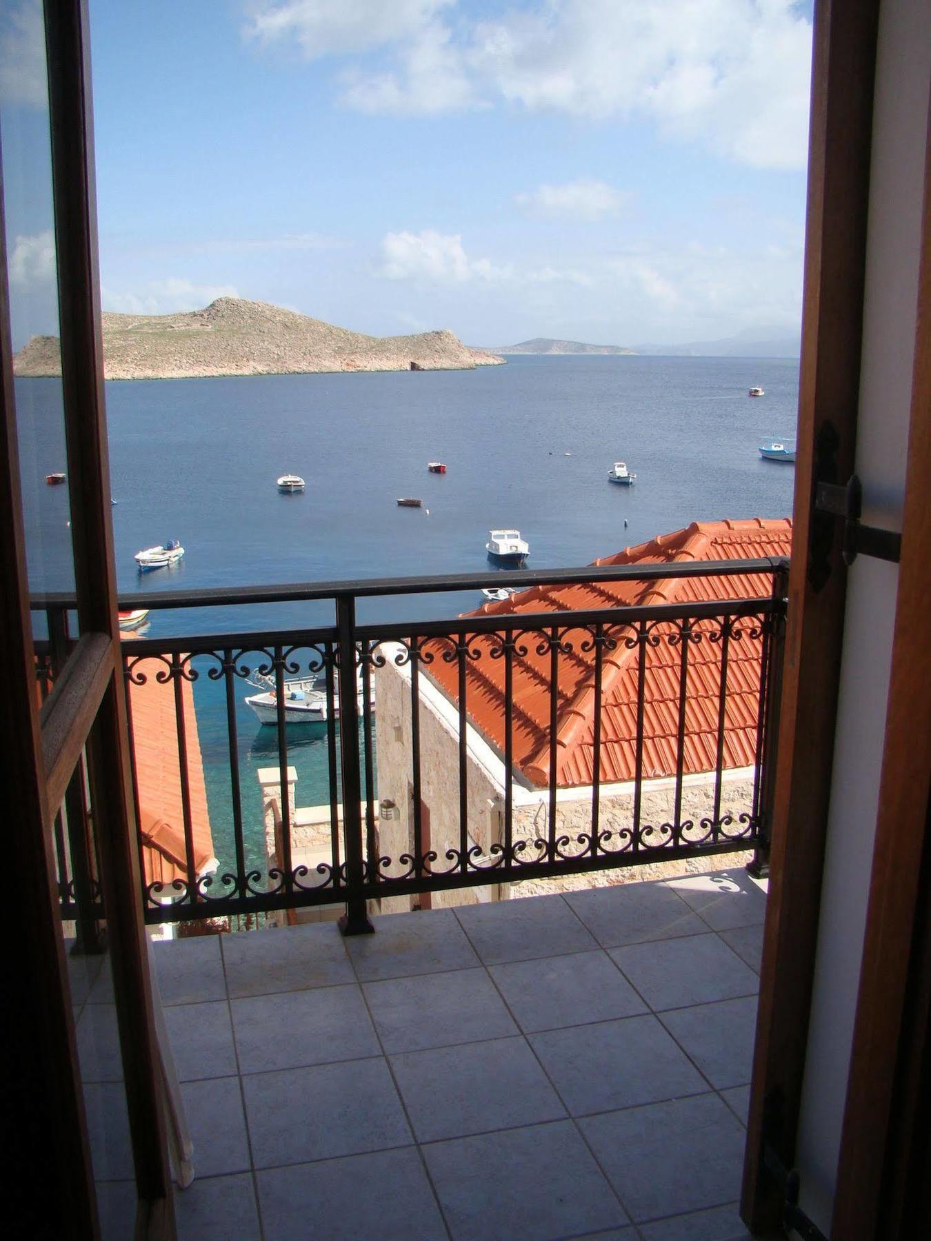 ホテル Halki Sea House エクステリア 写真